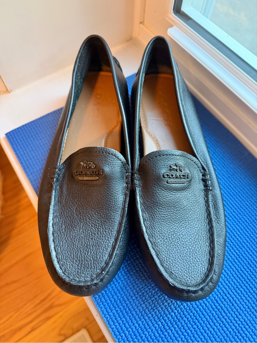Coach Mary Lock Up Pebble Leather Loafers Womens 7.5 Black Slip On Flats - Picture 2 of 9